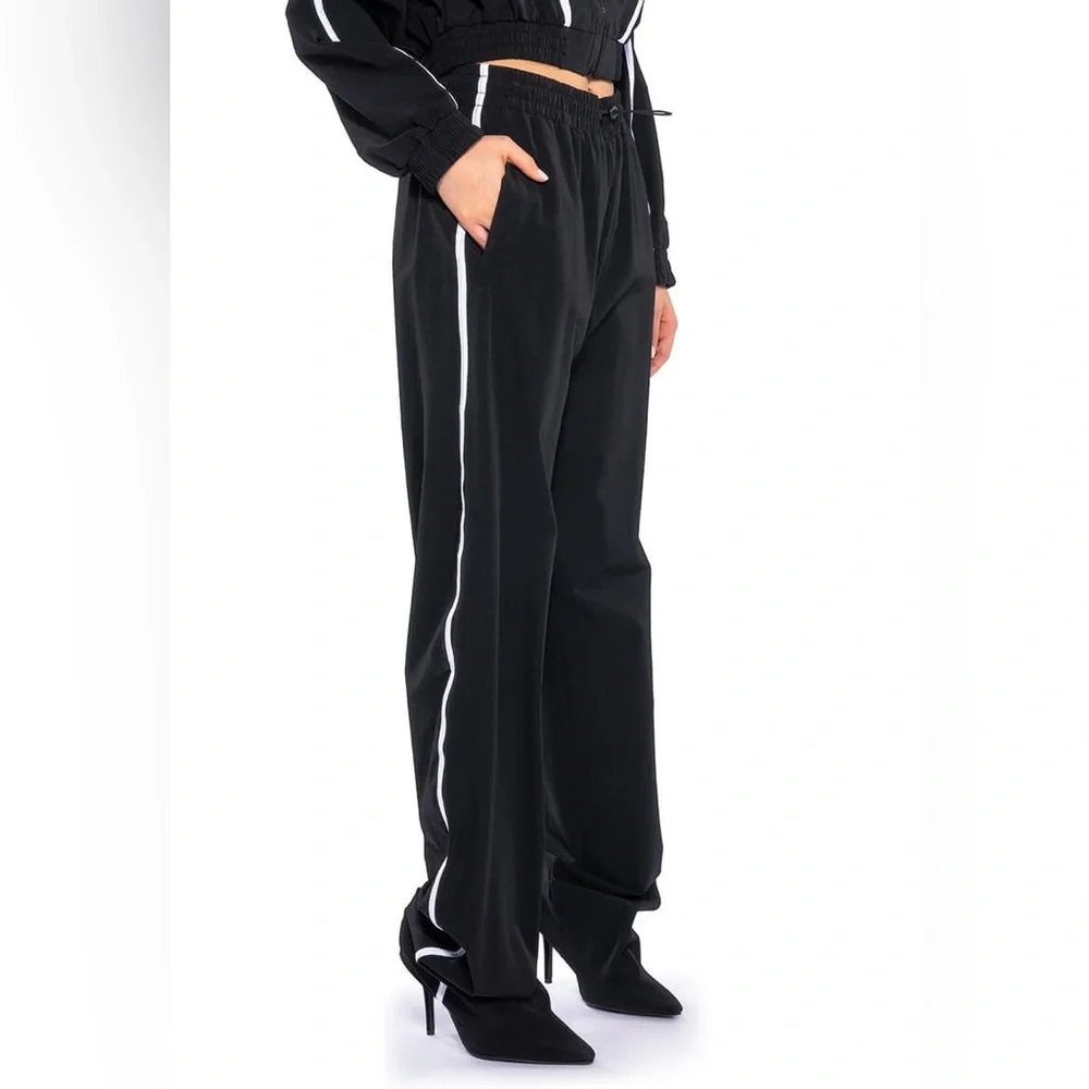 Azalea Wang Black & White All in One Track Pant Boots - Picture 2 of 7